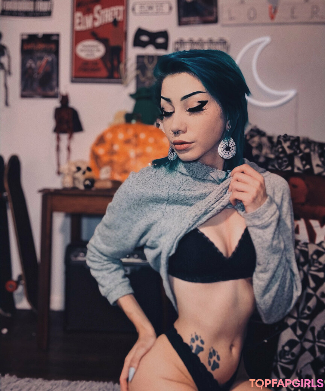 Naakte gelekte OnlyFans-foto van Chrryghxst #200 Naakte gelekte OnlyFans-foto van Chrryghxst #200