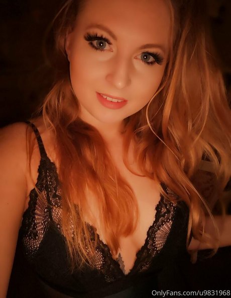 Naakte gelekte OnlyFans-foto van Gushinggeegeefree