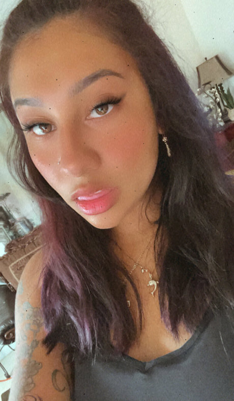 Naakte gelekte OnlyFans-foto van Liziebabee