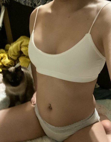Naakte gelekte OnlyFans-foto van Sakiinightshade