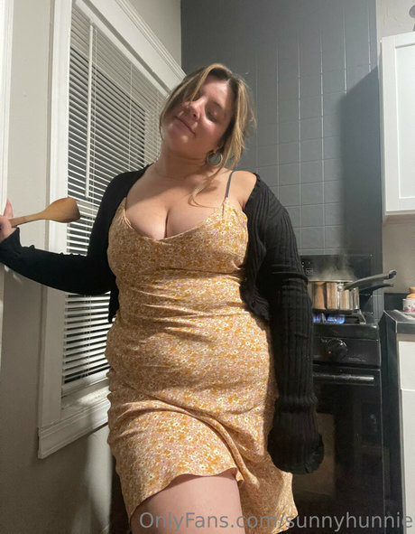 Naakte gelekte OnlyFans-foto van Sunnyhunnie