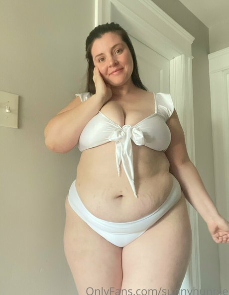 Naakte gelekte OnlyFans-foto van Sunnyhunnie