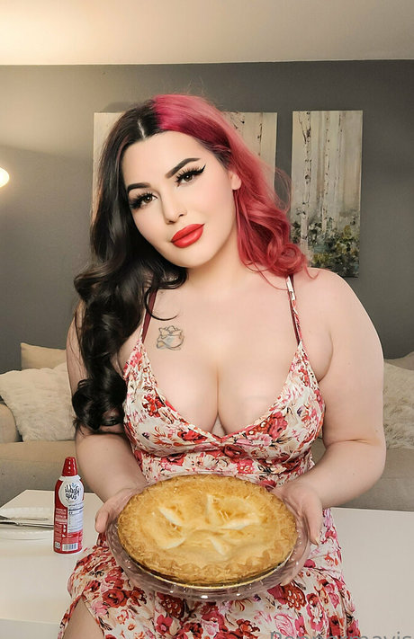 Naakte gelekte OnlyFans-foto van Peppermavis