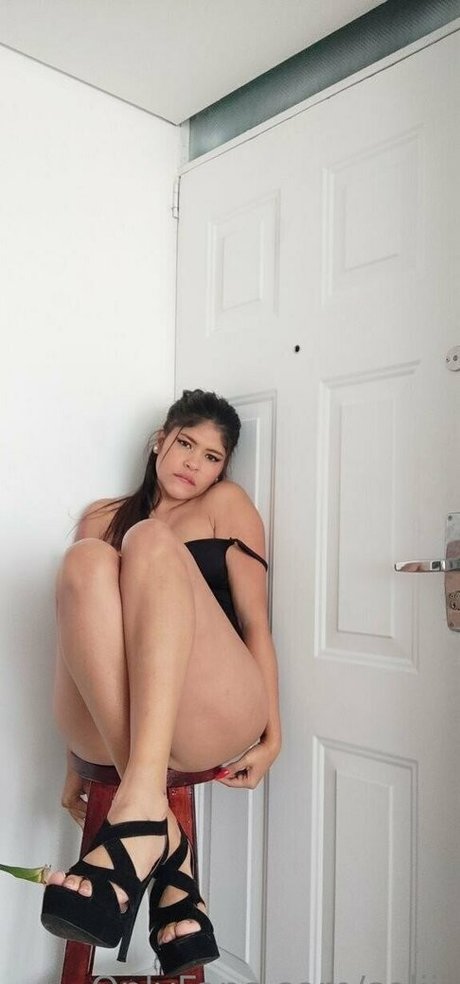 Naakte gelekte OnlyFans-foto van Soliii
