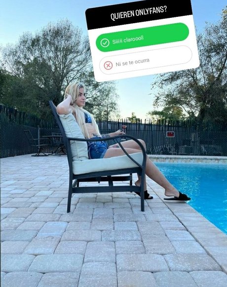 Naakte gelekte OnlyFans-foto van Alejandra Barbie
