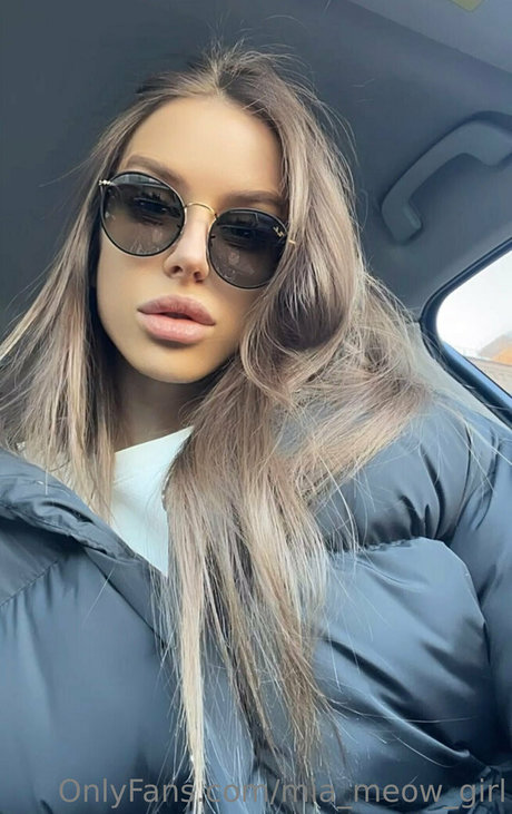 Naakte gelekte OnlyFans-foto van Miameowgirl
