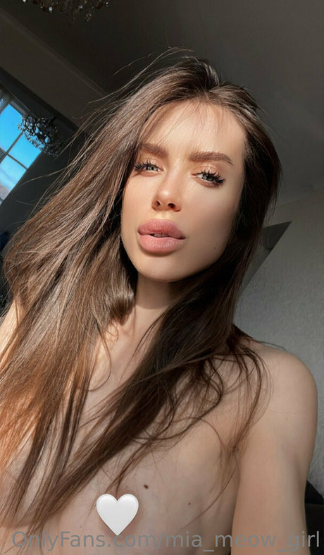 Naakte gelekte OnlyFans-foto van Miameowgirl