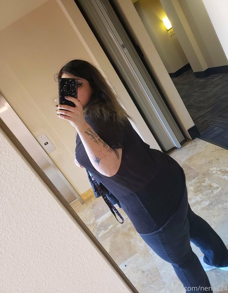 Naakte gelekte OnlyFans-foto van Nena224