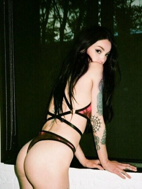 Naakte gelekte OnlyFans-foto van Vikkiblowsie2