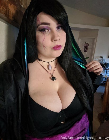 Naakte gelekte OnlyFans-foto van Thighhighcosplay