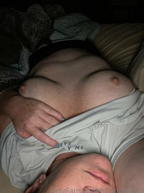 Naakte gelekte OnlyFans-foto van Hisandhers2