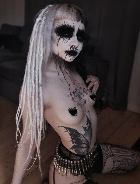 Naakte gelekte OnlyFans-foto van Freesorrymom