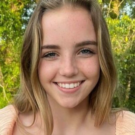 Naakte gelekte OnlyFans-foto van Kayleighrhoads