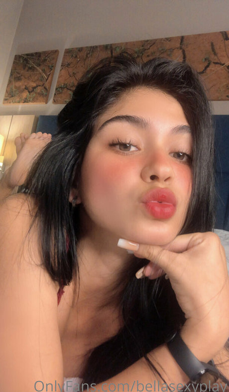Naakte gelekte OnlyFans-foto van Bellasexyplay