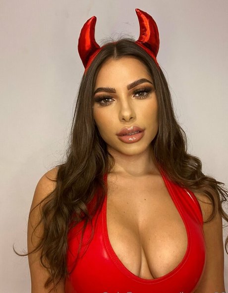 Naakte gelekte OnlyFans-foto van Kenza00