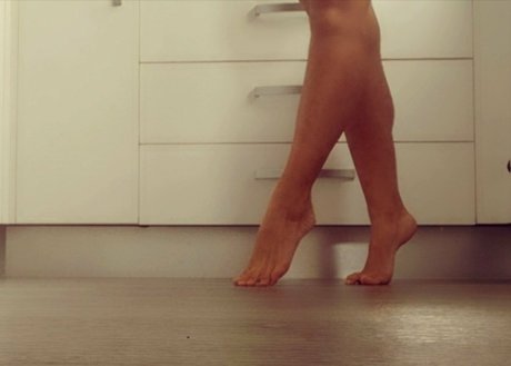 Naakte gelekte OnlyFans-foto van Sweetfeetnz