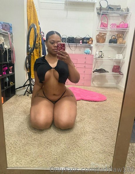 Naakte gelekte OnlyFans-foto van Judylaw100