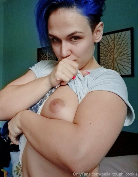 Naakte gelekte OnlyFans-foto van Bellatoughcookie