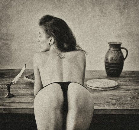 Naakte gelekte OnlyFans-foto van Annaaksturk