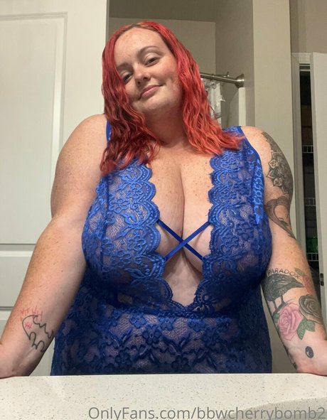 Naakte gelekte OnlyFans-foto van Bbwcherrybomb2