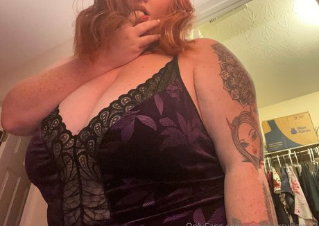 Naakte gelekte OnlyFans-foto van Bbwcherrybomb2