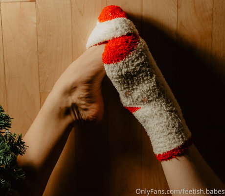Naakte gelekte OnlyFans-foto van Feetishbabes