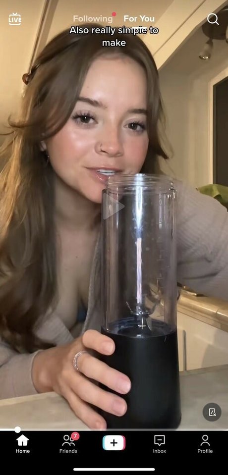 Naakte gelekte OnlyFans-foto van Susividal