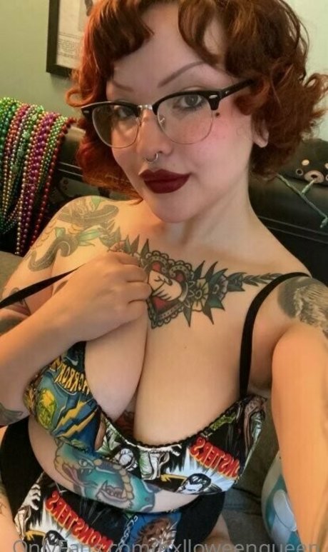 Naakte gelekte OnlyFans-foto van Hxlloweenqueen