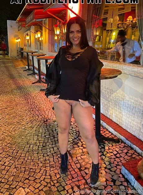 Naakte gelekte OnlyFans-foto van Ofcafroditerj