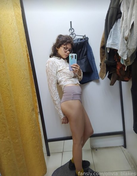 Naakte gelekte OnlyFans-foto van Oliviablakes