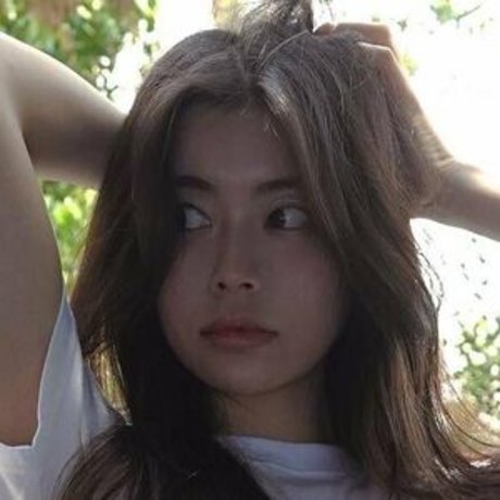 Naakte gelekte OnlyFans-foto van Shibuya Yuri