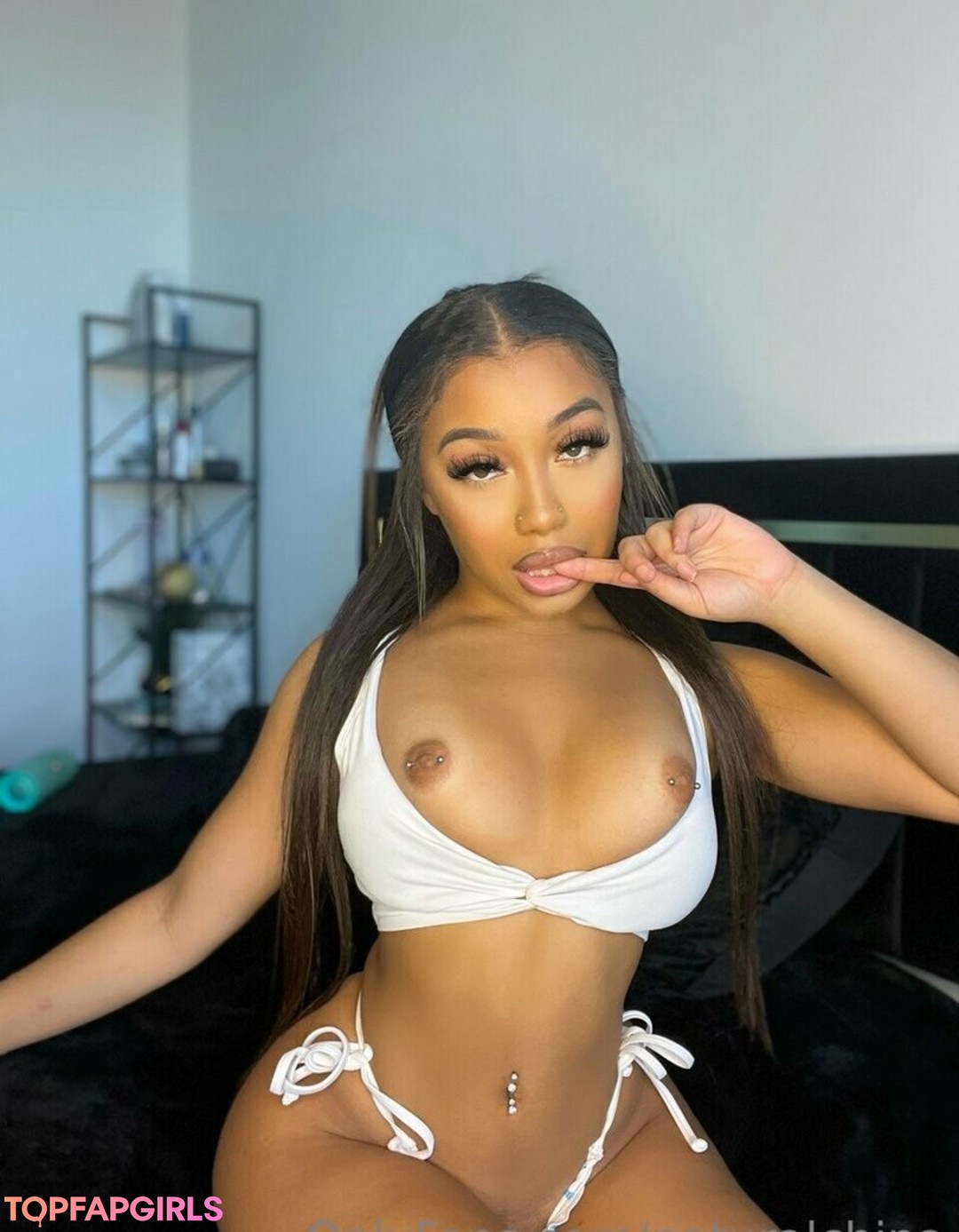 Naakte gelekte OnlyFans-foto van Bubble Booty #1052