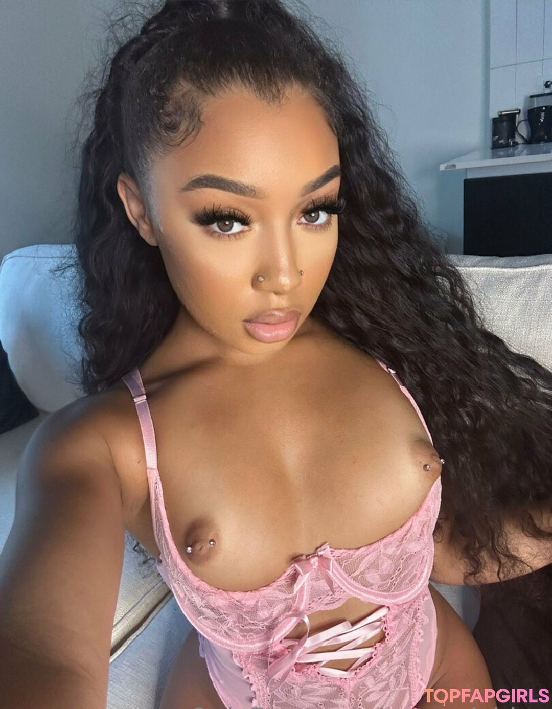 Naakte gelekte OnlyFans-foto van Bubble Booty #1347