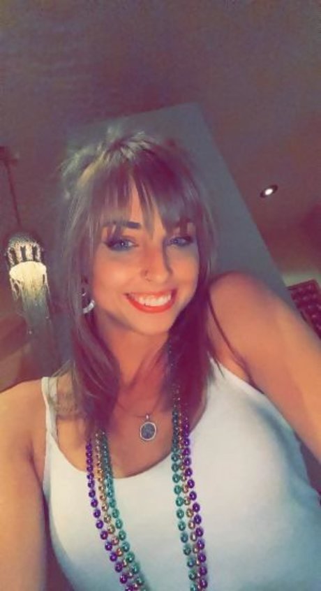 Naakte gelekte OnlyFans-foto van Katiedaisy