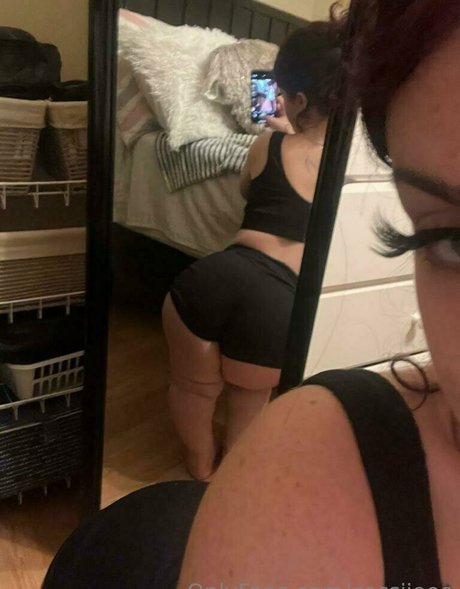 Naakte gelekte OnlyFans-foto van Cassie