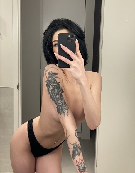 Naakte gelekte OnlyFans-foto van Ellathrasher