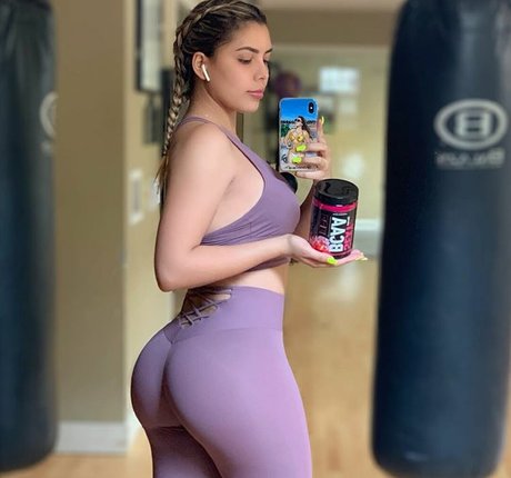 Viviane Lomelin
