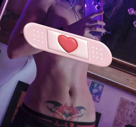 Naakte gelekte OnlyFans-foto van Zureeal