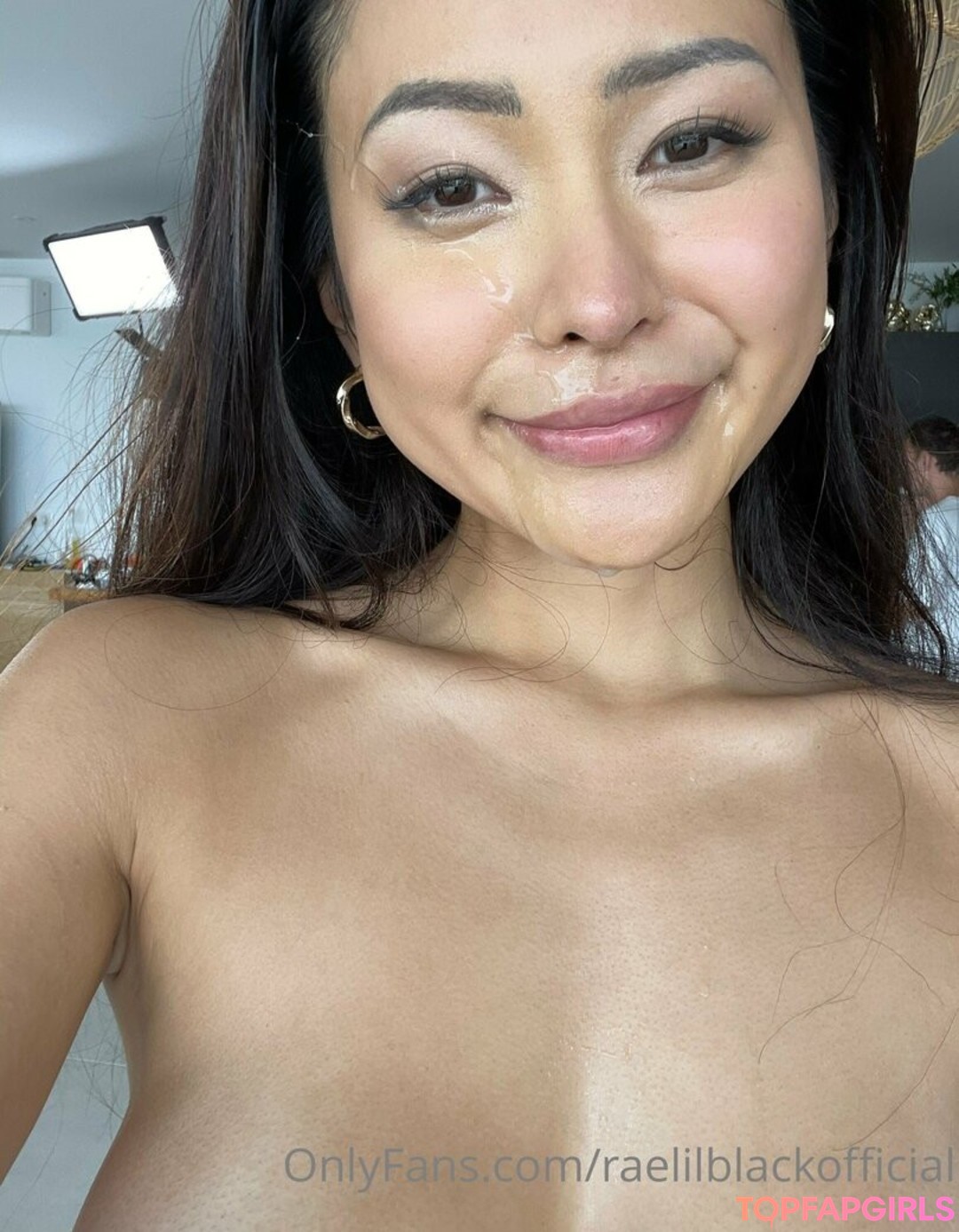 Naakte gelekte OnlyFans-foto van Raelilblack #1021