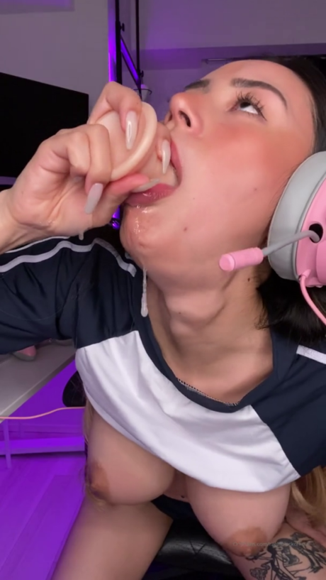 RaeLilBlack