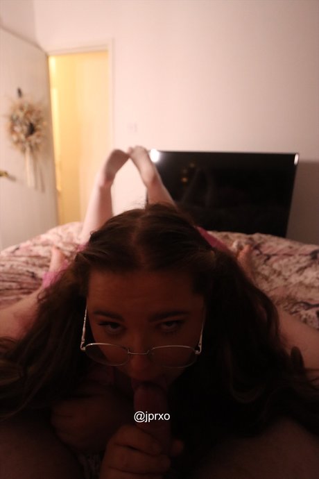 Naakte gelekte OnlyFans-foto van Jenny Rayson