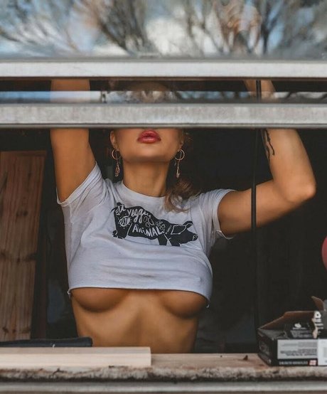 Naakte gelekte OnlyFans-foto van Sarah Sinclair