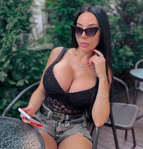 Naakte gelekte OnlyFans-foto van Kristilanskaya