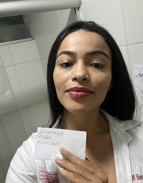 Naakte gelekte OnlyFans-foto van Antonia Princess