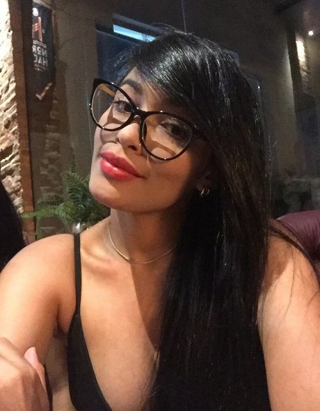 Naakte gelekte OnlyFans-foto van Antonia Princess