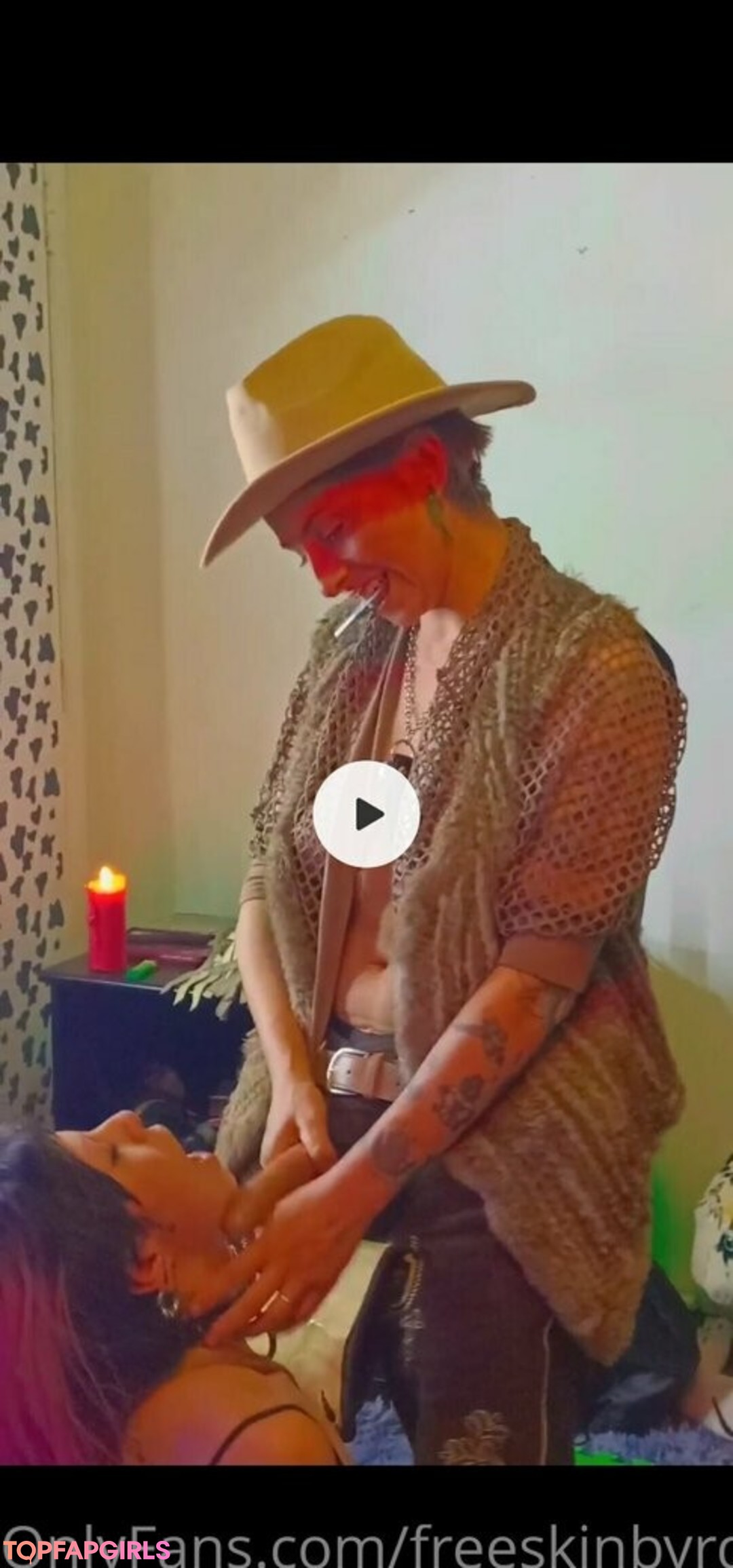 Naakte gelekte OnlyFans-foto van Freeskinbyrd #3 Naakte gelekte OnlyFans-foto van Freeskinbyrd #3