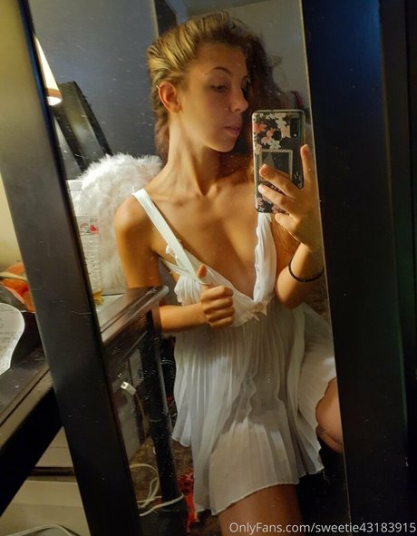 Naakte gelekte OnlyFans-foto van Sweetie626