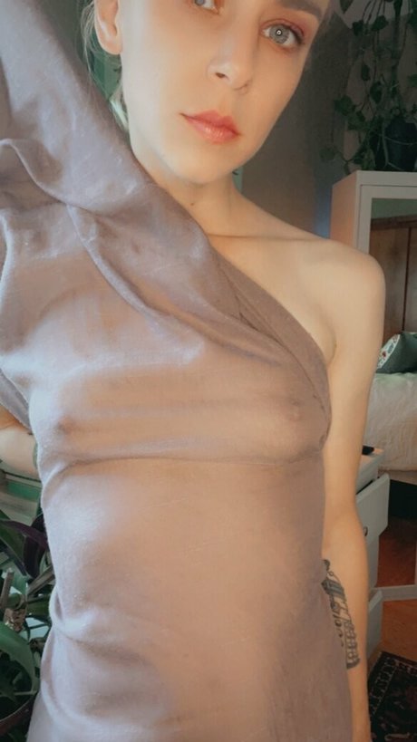 Naakte gelekte OnlyFans-foto van Toadlips87free