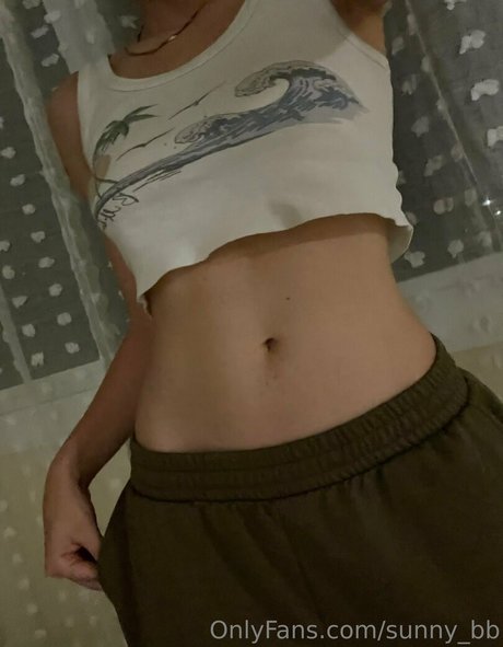 Naakte gelekte OnlyFans-foto van Sunnybb