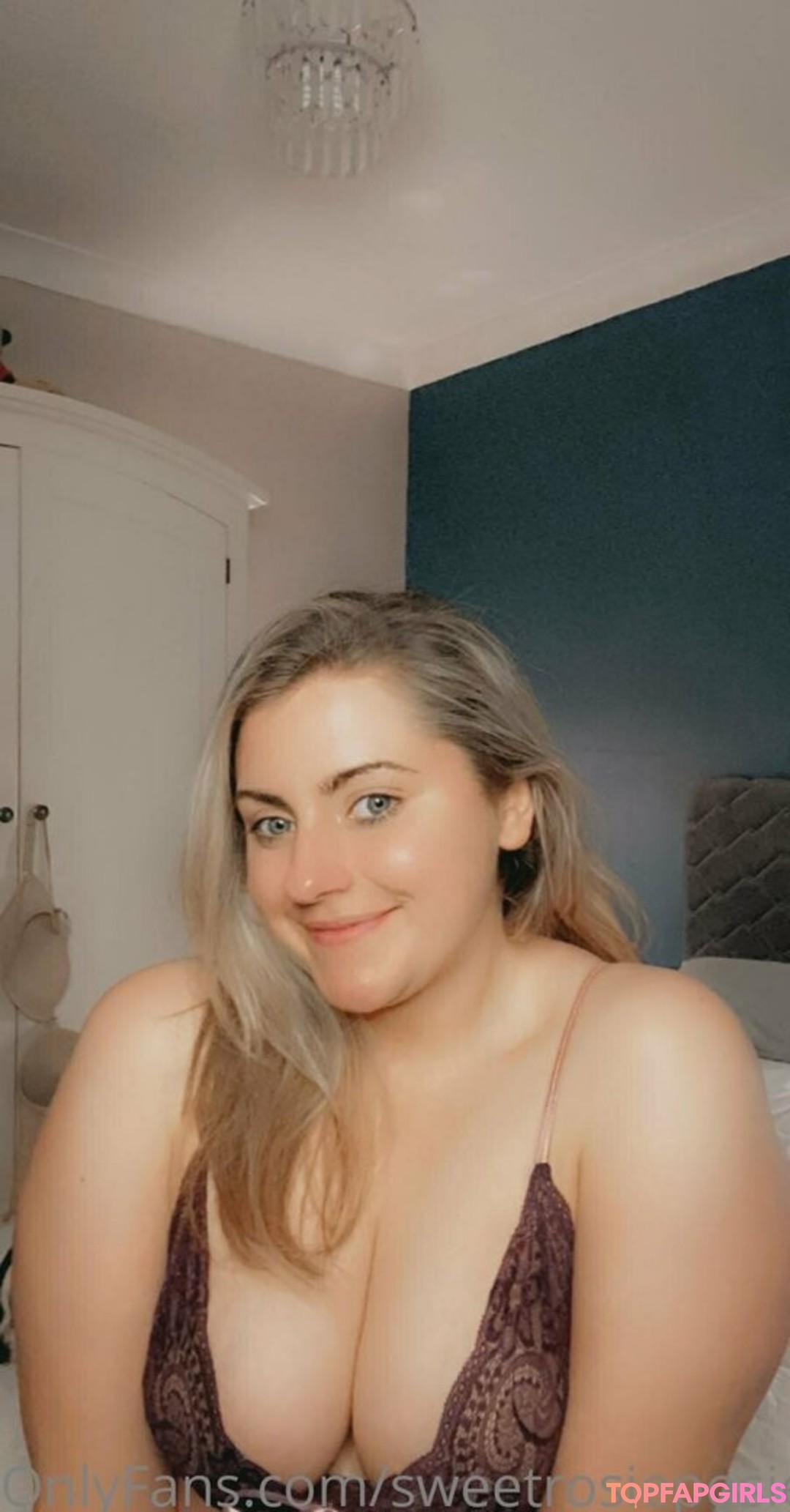 Naakte gelekte OnlyFans-foto van Sweetrosieposie #26 Naakte gelekte OnlyFans-foto van Sweetrosieposie #26